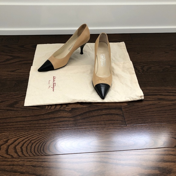 Salvatore Ferragamo Shoes - Salvatore Ferragamo spectator pumps